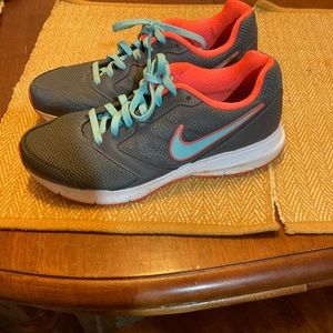 Nike downshifter sneakers
